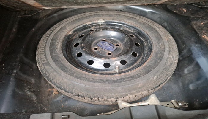 2017 Maruti Dzire VXI, Petrol, Manual, 55,812 km, tyre