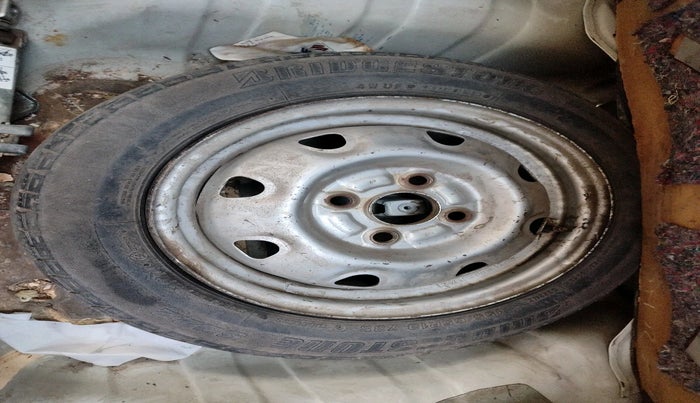 2015 Maruti Alto K10 LXI, Petrol, Manual, 1,20,382 km, tyre