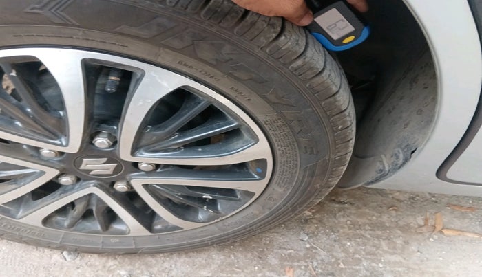 2024 Maruti Ertiga ZXI (O) CNG, Petrol, Manual, 26,744 km, tyre