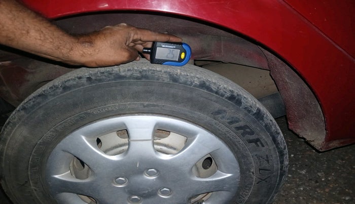 2014 Hyundai Eon ERA +, Petrol, Manual, 94,377 km, tyre