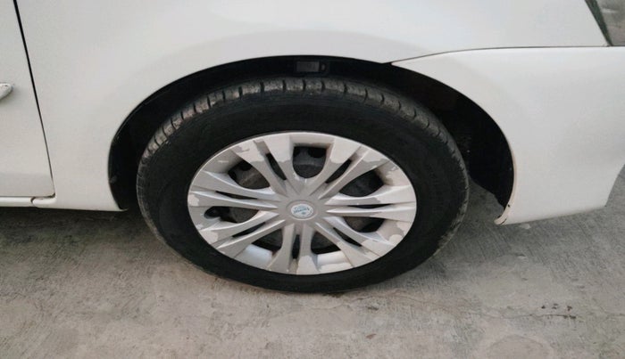 2015 Toyota Etios VD, Diesel, Manual, 99,622 km, tyre