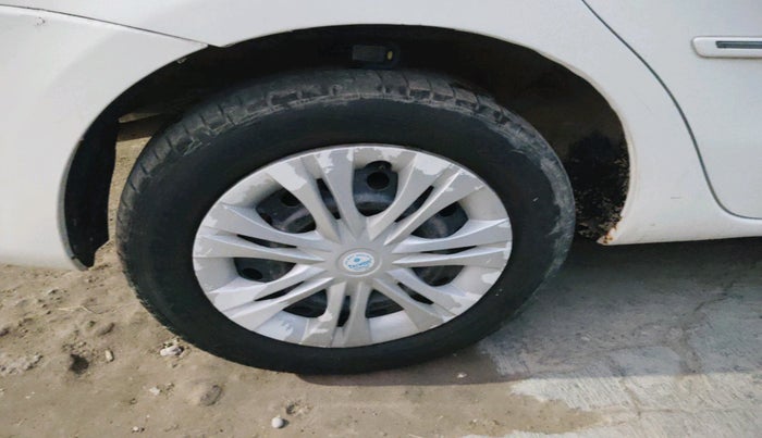 2015 Toyota Etios VD, Diesel, Manual, 99,622 km, tyre