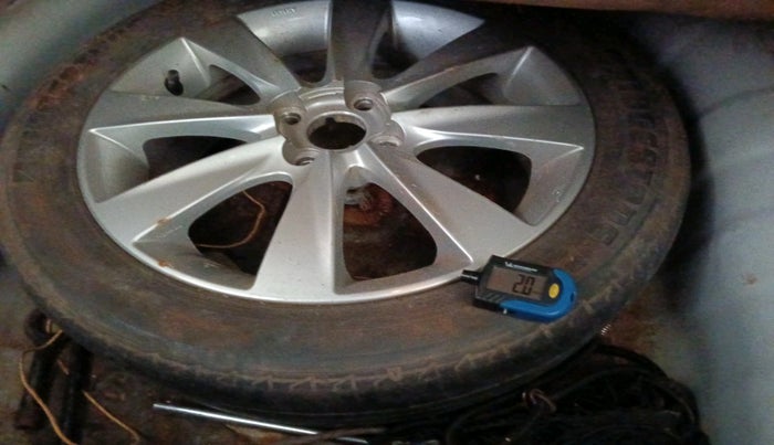 2012 Hyundai Verna FLUIDIC 1.6 CRDI SX, Diesel, Manual, 1,34,649 km, tyre