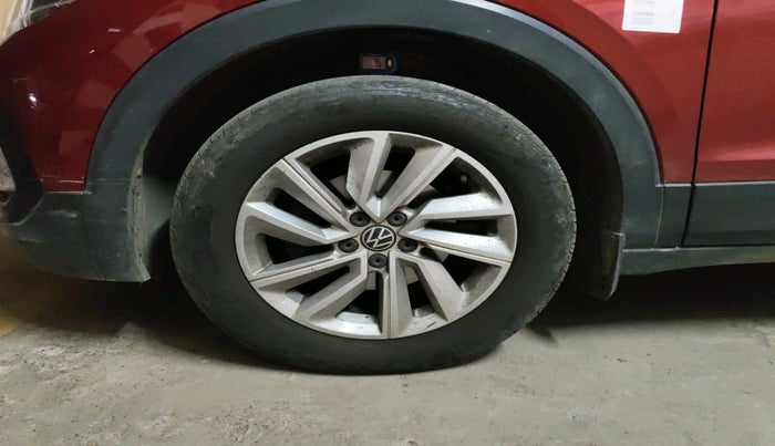 2022 Volkswagen TAIGUN HIGHLINE 1.0 TSI MT, Petrol, Manual, 38,108 km, tyre