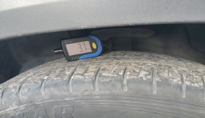 2023 MG HECTOR PLUS SAVVY PRO 1.5 TURBO CVT 6 STR, Petrol, Automatic, 42,982 km, tyre