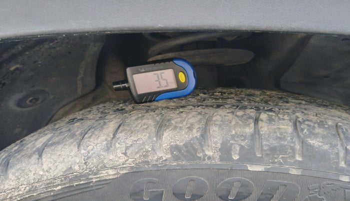 2023 MG HECTOR PLUS SAVVY PRO 1.5 TURBO CVT 6 STR, Petrol, Automatic, 42,982 km, tyre