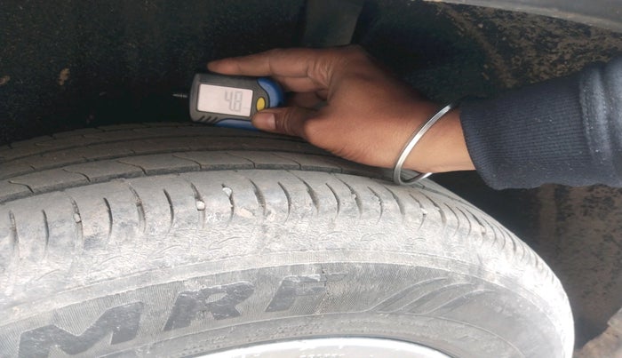 2017 Maruti Vitara Brezza VDI, Diesel, Manual, 82,043 km, tyre