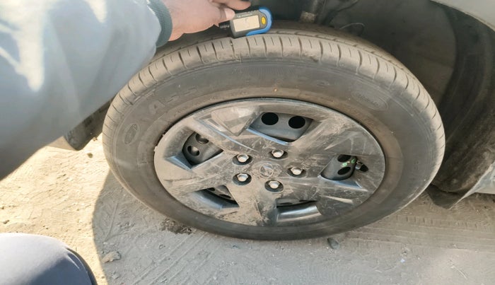 2024 Hyundai VENUE S 1.2, Petrol, Manual, 7,163 km, tyre