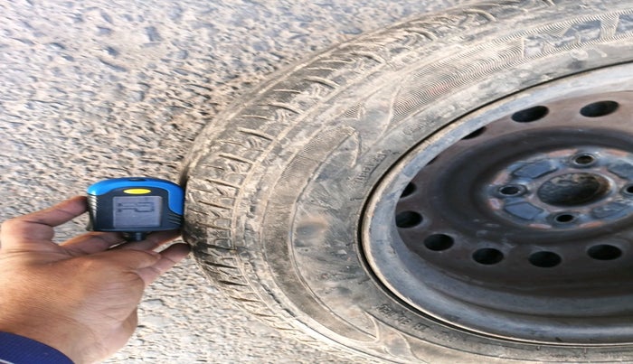 2012 Maruti Wagon R 1.0 VXI, Petrol, Manual, 1,50,784 km, tyre