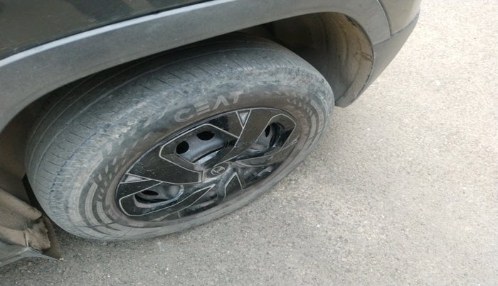 2024 Tata PUNCH ADVENTURE RHYTHM CNG, Petrol, Manual, 51,897 km, tyre