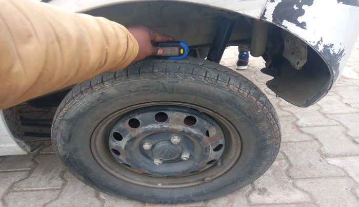 2011 Maruti Wagon R 1.0 LXI, Petrol, Manual, 86,350 km, tyre