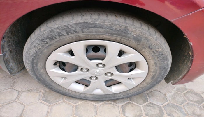 2015 Hyundai Grand i10 MAGNA 1.2 KAPPA VTVT, Petrol, Manual, 64,759 km, tyre