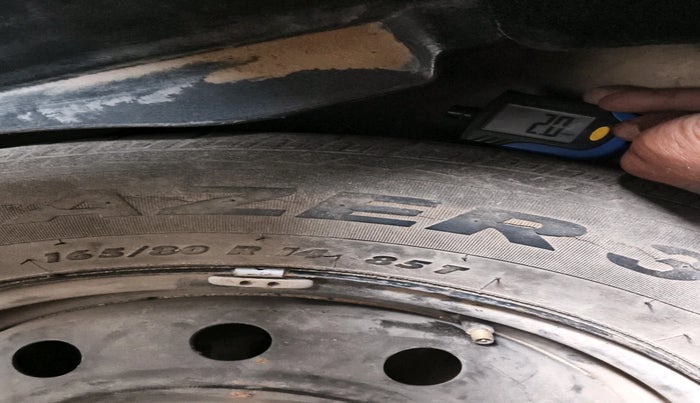 2016 Maruti Swift Dzire VXI (O), Petrol, Manual, 72,876 km, tyre