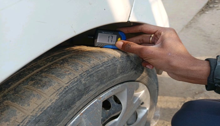 2016 Hyundai Grand i10 SPORTZ AT 1.2 KAPPA VTVT, Petrol, Automatic, 1,09,694 km, tyre