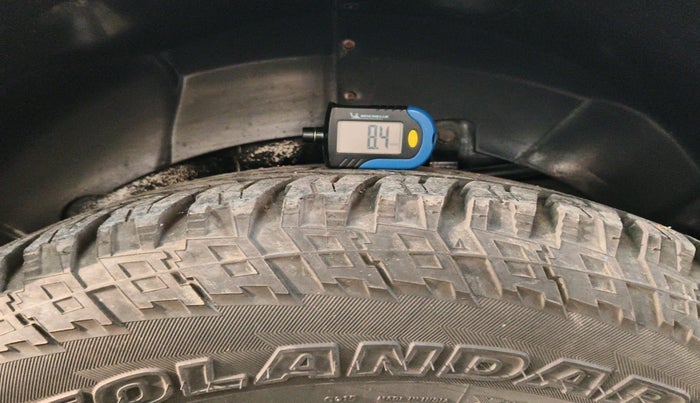 2016 Mahindra XUV500 W8 1.99, Diesel, Manual, 1,51,416 km, tyre