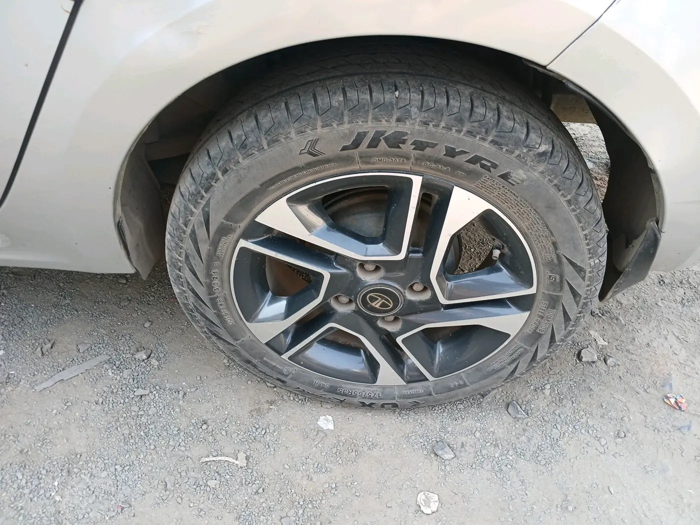 2017 Tata TIGOR XZ (O) PETROL, Petrol, Manual, 59,936 km, tyre