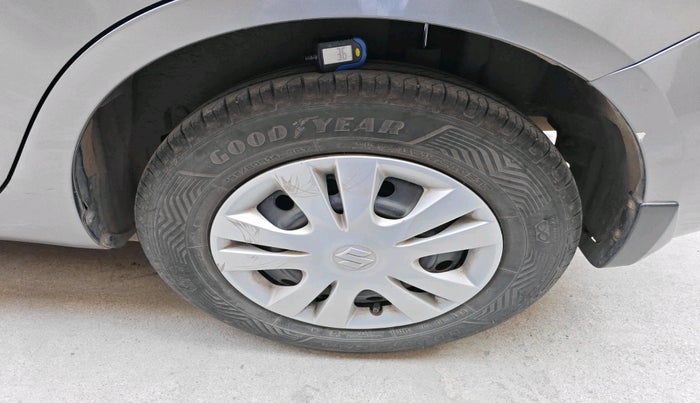 2013 Maruti Swift Dzire VXI, Petrol, Manual, 36,657 km, tyre