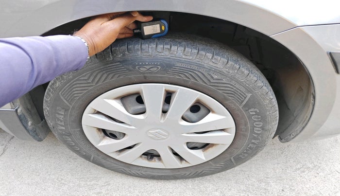 2013 Maruti Swift Dzire VXI, Petrol, Manual, 36,657 km, tyre