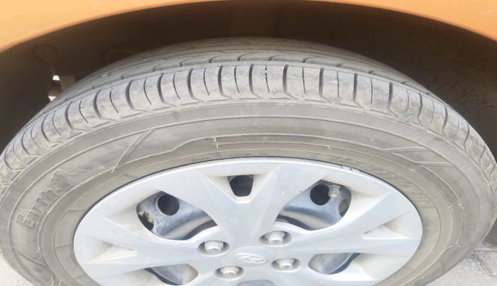 2014 Hyundai Grand i10 SPORTZ 1.2 KAPPA VTVT, Petrol, Manual, 74,028 km, tyre