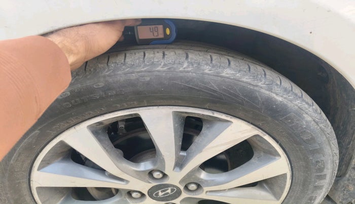 2013 Hyundai Verna FLUIDIC 1.6 CRDI SX, Diesel, Manual, 1,79,882 km, tyre