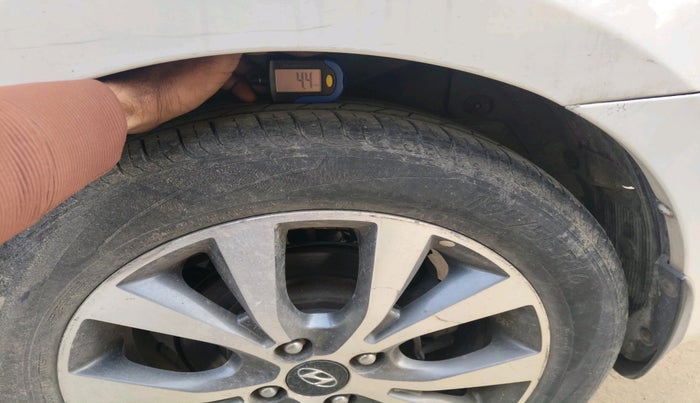 2013 Hyundai Verna FLUIDIC 1.6 CRDI SX, Diesel, Manual, 1,79,882 km, tyre