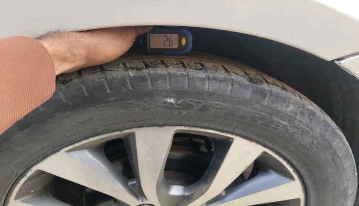 2013 Hyundai Verna FLUIDIC 1.6 CRDI SX, Diesel, Manual, 1,79,882 km, tyre