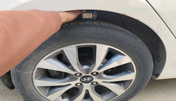 2013 Hyundai Verna FLUIDIC 1.6 CRDI SX, Diesel, Manual, 1,79,882 km, tyre