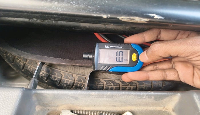 2013 Maruti Alto 800 LXI CNG, Petrol, Manual, 1,23,712 km, tyre