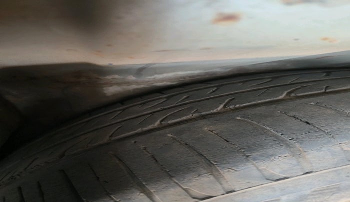 2015 Mahindra Kuv100 K6 D 6 STR, Diesel, Manual, 70,063 km, tyre