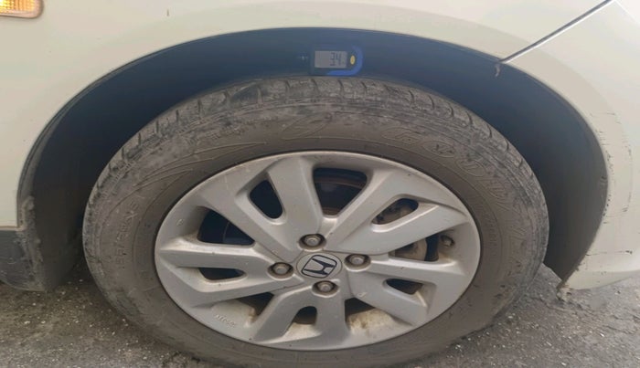 2014 Honda Mobilio 1.5L I-VTEC V, Petrol, Manual, 1,54,880 km, tyre