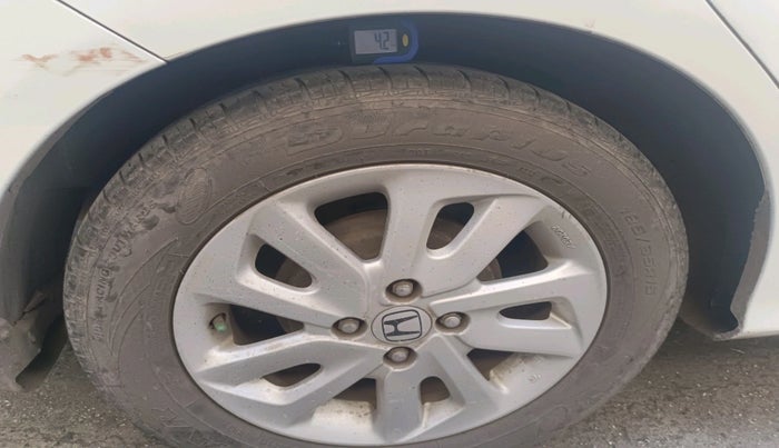 2014 Honda Mobilio 1.5L I-VTEC V, Petrol, Manual, 1,54,880 km, tyre