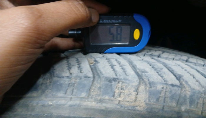 2015 Honda Brio S MT, Petrol, Manual, 53,875 km, tyre