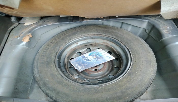 2013 Hyundai i10 ERA 1.1, Petrol, Manual, 37,720 km, tyre