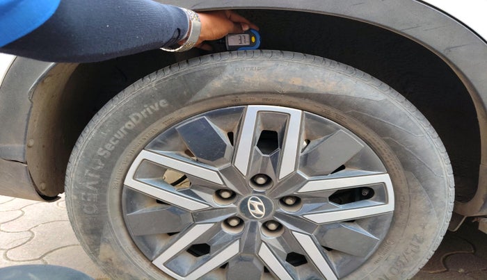 2022 Hyundai VENUE SX 1.5 CRDI, Diesel, Manual, 33,847 km, tyre