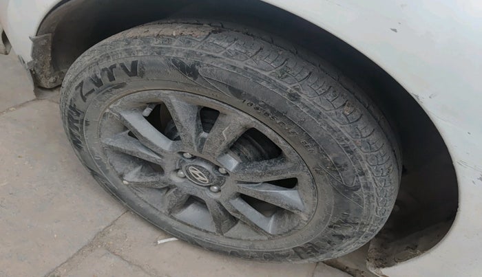 2020 Hyundai Elite i20 SPORTZ PLUS 1.2, Petrol, Manual, 27,810 km, tyre