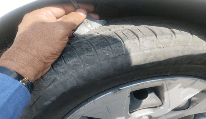 2015 Hyundai Xcent S 1.1 CRDI, Diesel, Manual, 80,808 km, tyre