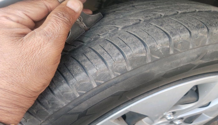 2015 Hyundai Xcent S 1.1 CRDI, Diesel, Manual, 80,808 km, tyre