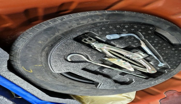 2019 Maruti Ciaz ZETA AT 1.5  SHVS PETROL, Petrol, Automatic, 74,101 km, tyre