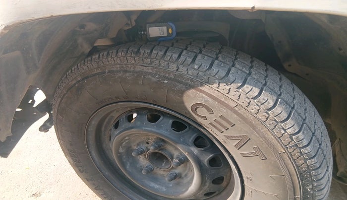 2016 Mahindra TUV300 T8, Diesel, Manual, 1,43,635 km, tyre