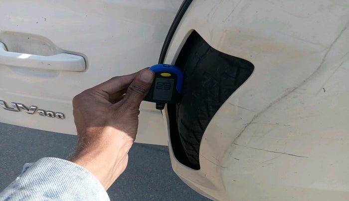 2016 Mahindra TUV300 T8, Diesel, Manual, 1,43,635 km, tyre