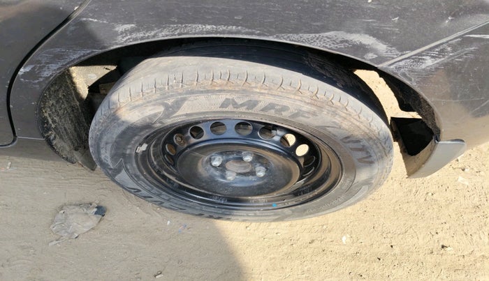 2017 Maruti Baleno DELTA DIESEL 1.3, Diesel, Manual, 1,34,552 km, tyre