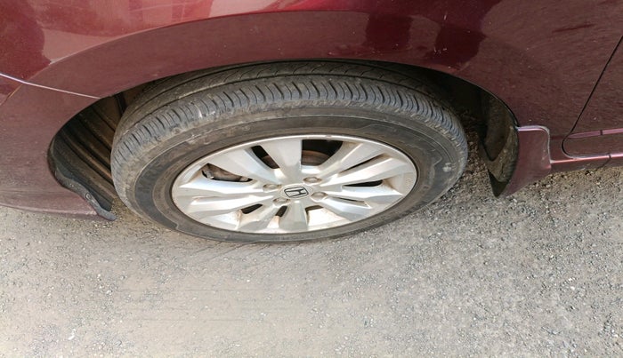 2012 Honda City 1.5L I-VTEC V MT, Petrol, Manual, 1,20,967 km, tyre