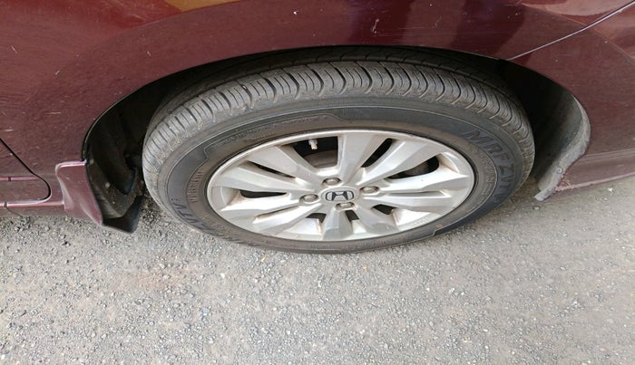 2012 Honda City 1.5L I-VTEC V MT, Petrol, Manual, 1,20,967 km, tyre