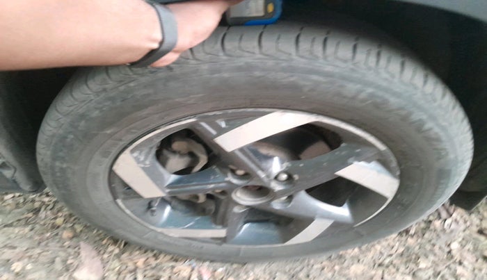 2019 Hyundai VENUE SX(O) 1.4 CRDI, Diesel, Manual, 1,32,531 km, tyre