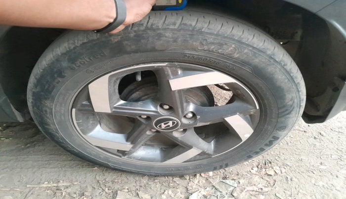 2019 Hyundai VENUE SX(O) 1.4 CRDI, Diesel, Manual, 1,32,531 km, tyre