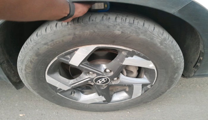 2019 Hyundai VENUE SX(O) 1.4 CRDI, Diesel, Manual, 1,32,531 km, tyre