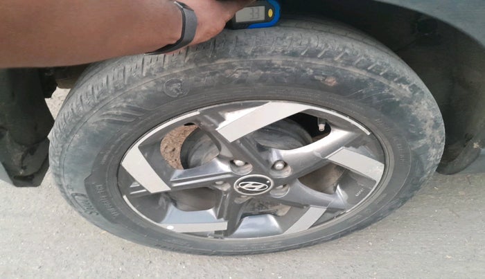 2019 Hyundai VENUE SX(O) 1.4 CRDI, Diesel, Manual, 1,32,531 km, tyre