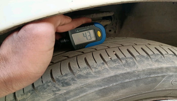 2020 Maruti New Wagon-R LXI CNG (O) 1.0, Petrol, Manual, 65,521 km, tyre