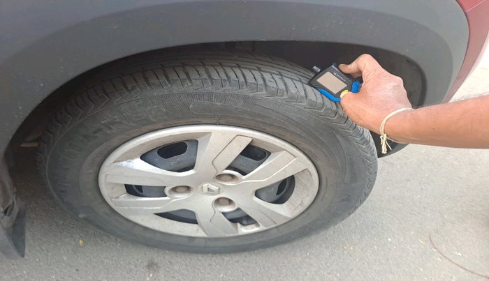 2018 Renault Kwid RXT 1.0 (O), Petrol, Manual, 56,212 km, tyre