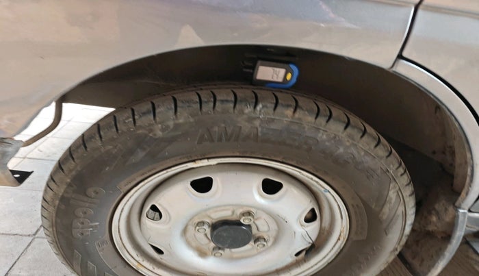 2021 Maruti Eeco 5 STR WITH A/C+HTR, Petrol, Manual, 32,427 km, tyre